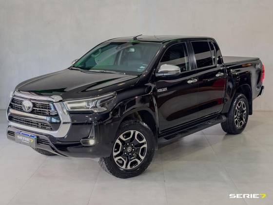 TOYOTA HILUX SW4 2.8 D-4D TURBO DIESEL SRX 4X4 AUTOMÁTICO